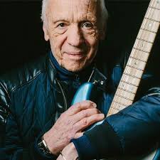 The classic tone and style of living legend & guitar master ... Robin  Trower