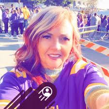 It's that time of year again!! Everybody's favorite Christmas cake is back  at Maddox Cheesecakes starting this Friday, and will be available for order  through Christmas! Message us to reserve yours today!!🎄🎄🎄