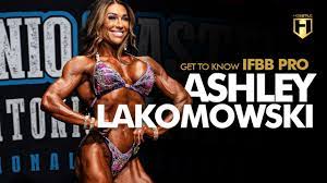 Ashley lakomowski