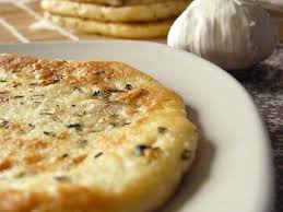 Naans A L Ail Huile D Olive Et Coriandre Cuisimiam Recettes De Cuisine Recette Coriandre Recette