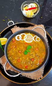Whole Green Gram Curry Saboot Moong Dal In 2020 Curry Main Course Lentil Recipes
