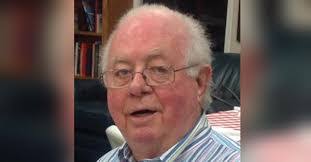 Elizabeth Vause's Instagram, Twitter & Facebook