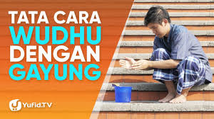 Pemahaman tata cara berwudhu pada siswa kelas v mi iqdamul ulum dengan metode algoritma shuffling disusun oleh : Tata Cara Wudhu Yang Benar Sesuai Sunnah Lengkap Cara Berwudhu Dengan Keran 2018 Youtube