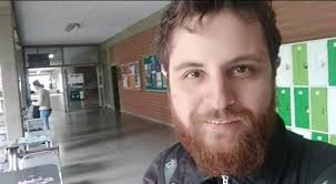 Y uno feo con barba, calculen...💔