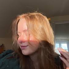 Looking for a small business for acrylic nails?