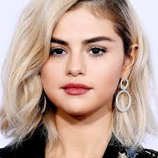 Do not allow volume on the sides. 10 Short Haircuts For Round Faces