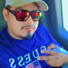 👤 Este usuario está a 1 KM de distancia te envió una solicitud Aceptar 👤  Eliminar ❌