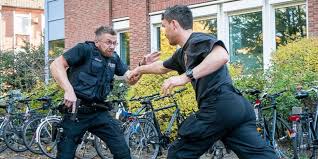 Social media nachrichten aus kiel. Kieler Nachrichten On Twitter Die Polizei Muss Vorbereitet Sein Wenige Tage Nach Den Todlichen Schussen Auf Einen Messerangreifer In Bad Oldesloe Hat Die Polizei In Kiel Demonstriert Wie Gefahrlich Angriffe Mit Stichwaffen