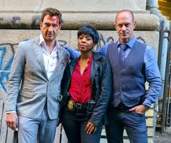Organized crime (2021 ) elliot stabler returns to the nypd to battle organized crime after a devastating personal the series mixes gritty subject matter and deduction in the same manner as its predecessors, yet also places a great deal of emphasis on criminal profiling. Law Order Organized Crime Season Finale Fan Reactions