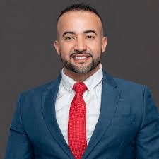 Lance Andrews's Instagram, Twitter & Facebook