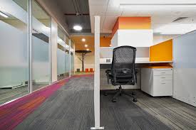 Over 10 000 Featherlite Neo Workstations Have Been Installed In Amazon Com Offices Acro Modular Workstations Ergonomic Office Furniture Office Storage Cabinets