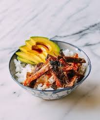 Scopri ricette, idee per la casa, consigli di stile e altre idee da provare. Seared Asian Salmon With Caramelized Onions And Lemon Cilantro Edamame Puree The Woks Of Life