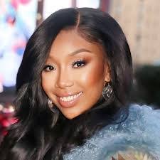 Brandy High's Instagram, Twitter & Facebook