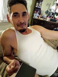 Steven Tabbert's Instagram, Twitter & Facebook