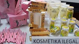 Sehingga penghalang kulit tetap terjaga dan kulit tetap sehat.untuk itu salah satunya dengan menghindari penggunaan produk kecantikan yang berbahaya bagi kulit. Jangan Tergiur Kosmetik Murah Krim Racikan Dokter Tidak Dijual Bebas