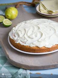 Keine sorge, ihr werdet die avocado nicht rausschmecken. Avocado Kuchen Mit Zitronen Und Limettentopping Kreativfieber