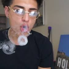 Stream Derek Maes music