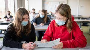 Hier finden sie die termine der sommerferien für das laufende (2021) und das kommende jahr (2022). Corona Bayern Schule Bayern Verlangert Weihnachtsferien Sudwest Presse Online