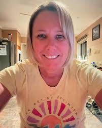 One of my favorite things to do when home in Australia, is go get my hair  done by my good friend Felicity. When I was learning to be a hairdresser,  Felicity taught