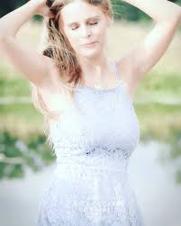 Celle Werbung Stadt Model Mode Fotograf Fotografie Foto Top Shooting Indernatur Sonnig Hot Wasser Kleider Kunst Dresses Fashion Wedding Dresses