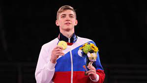 Россиянин максим храмцов, завоевавший золотую медаль в тхэквондо на олимпийских играх в токио, посвятил победу умершей полгода назад матери. Tfbfk9g7045zum