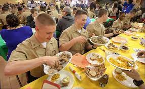 Craig thanksgiving dinner / full course thanksgiving or christmas dinner in one can a fake : Recruits Pack Gurnee Church For Thanksgiving Lunch And Dinner