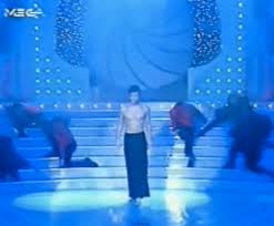 Mời các bạn thưởng thức tuyển tập những bài hát hay nhất thập niên 90s qua sự thể hiện của những nghệ sĩ tên tuổi tại website nghe nhạc trực tuyến hàng đầu các bạn có thể nghe, download (tải nhạc) các bài hát trong playlist/album nhac au my bat hu thap nien 90s mp3 miễn phí tại nhaccuatui.com. Sakhs Roybas H Kardia Moy Xtypa Mono Gia Sena Cult 90s 5 Neolaia Gr