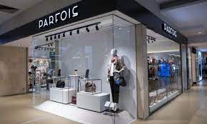 Inaugurat în aprilie 2000, iulius mall iași a fost la acea dată primul mall construit în afara bucureştiului şi al doilea din ţară. Magazine Iulius Mall Iasi Iasi 4u Portalul Online Al Orasului Iasi