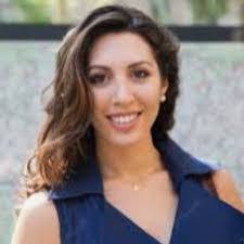 Kendra Mckee's Instagram, Twitter & Facebook