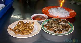Rekomendasi restoran untuk rombongan di jogja. Menikmati Aneka Seafood Di Kedai Santai Jogja