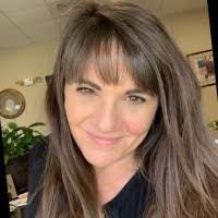 Julie Boles's Instagram, Twitter & Facebook