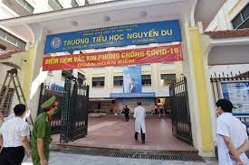 Không có bằng chứng cho thấy việc tiêm vaccine sẽ giúp tránh nhiễm bệnh hoàn toàn, nhưng nó làm giảm thiểu nguy cơ bị bệnh nặng và lây bệnh cho người khác. NgÆ°á»i Dan Ha Ná»™i Báº¯t Ä'áº§u Ä'Æ°á»£c Tiem Vaccine Phong Covid 19 Bao Cong An Nhan Dan Ä'iá»‡n Tá»­