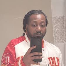 Karla Seward's Instagram, Twitter & Facebook