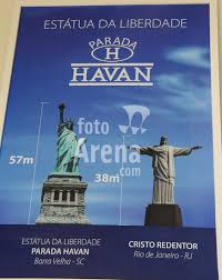 Ninguém se feriu, mas a cena da estátua no chão, atravessada por um poste, gerou milhares de memes nas redes sociais. Loja Havan Em Barra Velha 19 10 2014 831273 Fotoarena