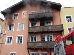 3 zimmer hochparterre wohnung mit balkon und einzelgarage. Wohnungsbrand In Den Gruben Freiwillige Feuerwehr Burghausen