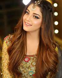 Hairstyle With Lehenga Wedding Hairstyle With Lehenga Choli Hairstyle With Lehenga Low Buns Hair Styles Indian Wedding Hairstyles Indian Hairstyles
