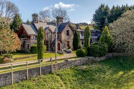 It has a total area of 2,064,100 hectares (5,101,000 acres) and is about 170 mi (274 km) from north to south and at least 60 mi. Savills Property For Sale In Newport Wales