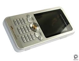 Sony Ericsson W302 - very few changes ...