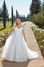 Maybe you would like to learn more about one of these? Plus Size Brautmode Wicky Braut Und Festmode
