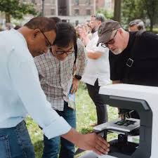 A Familiar Face in the National News: Joaquim Goes, a former Bigelow  Laboratory scientist and current Professor of Biology at Columbia  University, was featured for his efforts studying a harmful algal bloom,