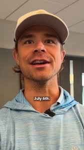 As True North as you can get 🥶 Jets fan and @umanitoba scientist David Babb  is cheering us