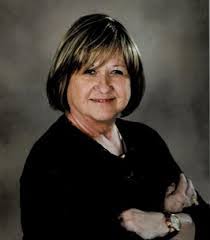 Polly Holland's Instagram, Twitter & Facebook