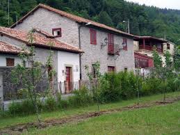 Portal para buscar casas rurales en asturias, compara precios y ofertas desde 8 € hasta 120 € por persona, encuentra comentarios, fotos, características, disponibilidad y reserva. Casa Rural La Llosuca Con 6 Habitaciones En Villaviciosa Asturias Casas Rurales Casas Estilo En El Hogar