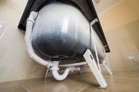 Durch den breiten rahmen und die gelochte einbaulasche lässt sie sich sehr gut. Badewanne Einbauen Kosten Und Preise