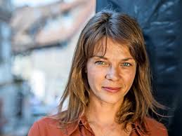 Die deutsche schauspielerin begann ihre schauspielkarr. Jessica Schwarz Kommissarin Zu Spielen Fand Ich Fruher Wenig Reizvoll
