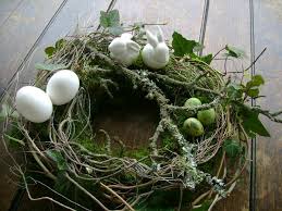 Ein Osterlicher Kranz Aus Naturmaterialien Osterdeko Fruhlings Dekoration Fruhlingsdekoration