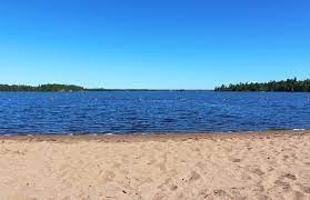 The right window design makes your backyard view become art to you home. 12 Best Lakes In Manitoba Planetware