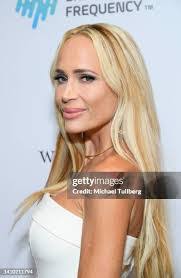 Sandy Bentley's Instagram, Twitter & Facebook