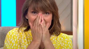 Lorraine Kelly makes savage dig at King Charles portrait as she's forced to  apologise