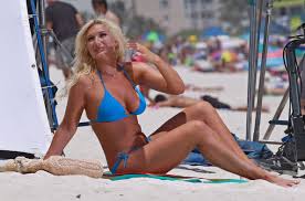 Image result for model bikini artis dunia